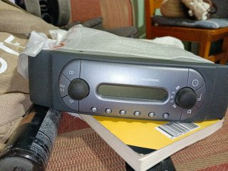 Radio CD Grundig para Coche