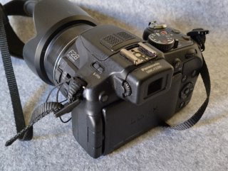 Panasonic Lumix FZ200 Cámara + Caja + SD