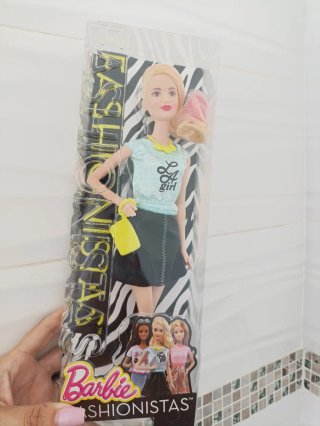 Muñeca Barbie Fashionistas