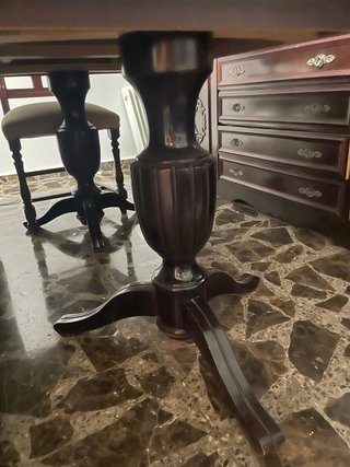 Conjunto de Comedor Clásico Madera Maciza, nogal.