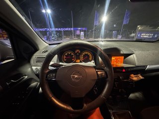 Opel Astra 2010