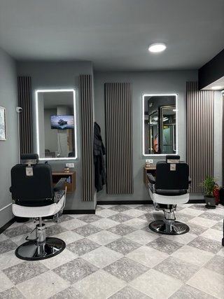 Alquilo silla para barbero. Valdemoro centro.