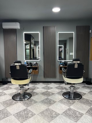 Alquilo silla para barbero. Valdemoro centro.