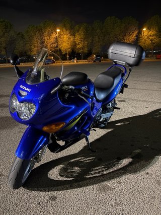 Suzuki GSX-F Katana 600 Azul