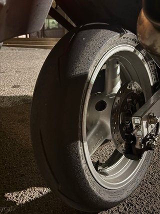 Suzuki GSX-F Katana 600 Azul