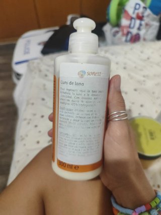 Lote de productos para cuidado de lana