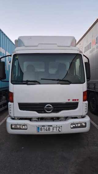 Nissan Atleon 2007