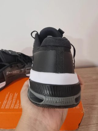 T46 Nike Metcon 8 Negras