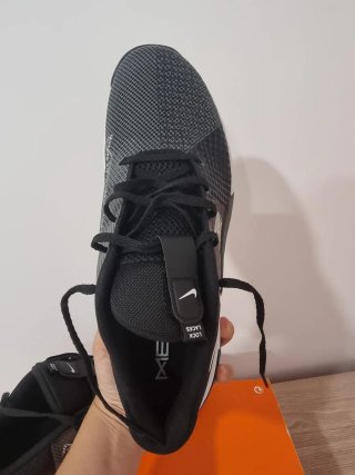 T46 Nike Metcon 8 Negras