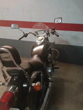 Honda Shadow 125 Custom Negra