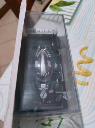 Modellino Bentley Speed 8 Le Mans 2003