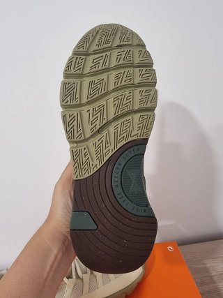 T44 Nike Metcon 7 Beige/marrón