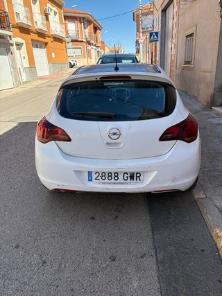 Opel Astra 2010