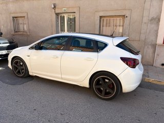 Opel Astra 2010