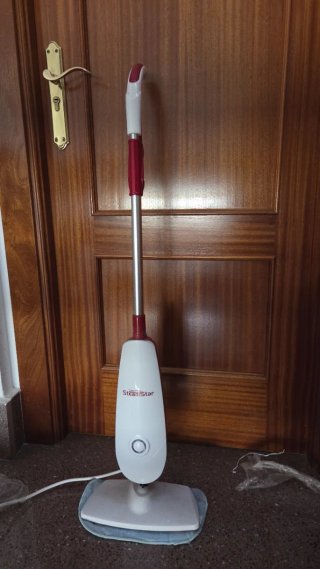 Aspirador y Encerador a Vapor