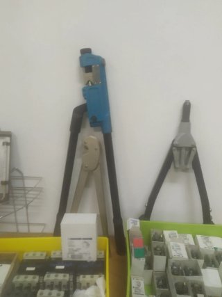Set de Herramientas y Material Eléctrico