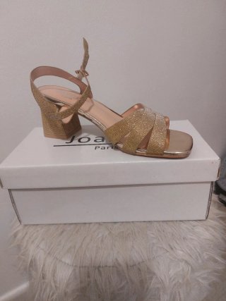 Zapatos de fiesta dorados Joa