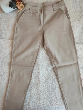 Pantalón Pitillo Beige 9900
