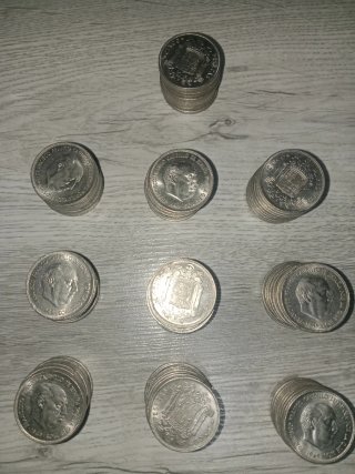 Monedas de 5 Pesetas de 1949 *50* .