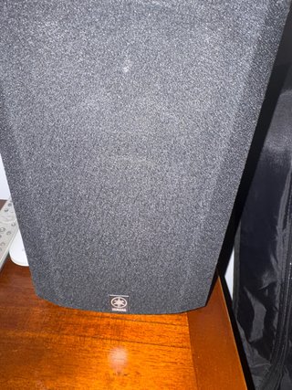 Altavoces Yamaha Negros
