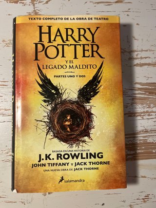Libro : |HARRY POTTER| y el legado maldito. P.1y2