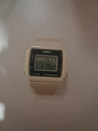 Reloj Casio Beige