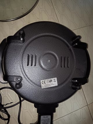 Cazuela Eléctrica Pizza Negra
