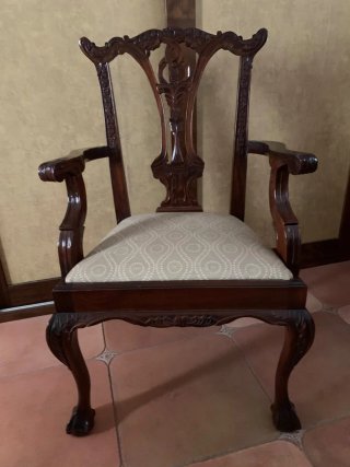 Pareja de sillones de madera y tela
