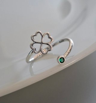 Anillo Plata Ley Trébol Gema Verde Ajustable
