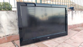 Televisión LG Negra dé 37 pulgadas