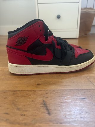 Air Jordan 1 Mid Banned 2020