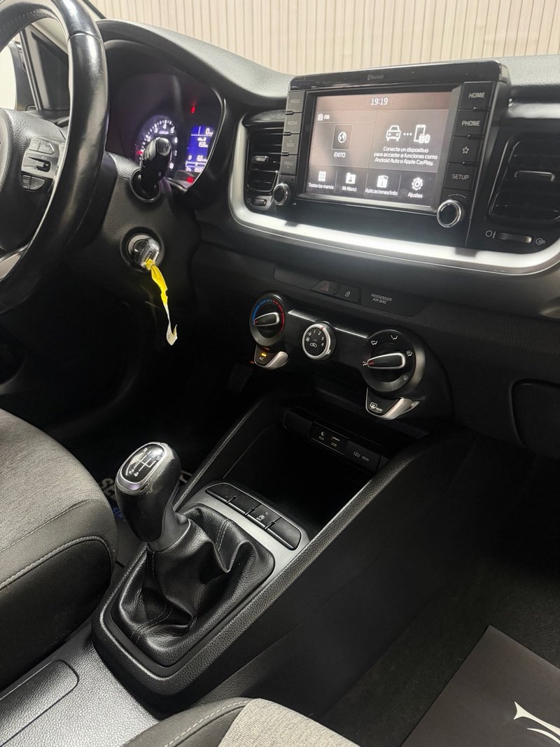 Kia Stonic 2019, foto 10