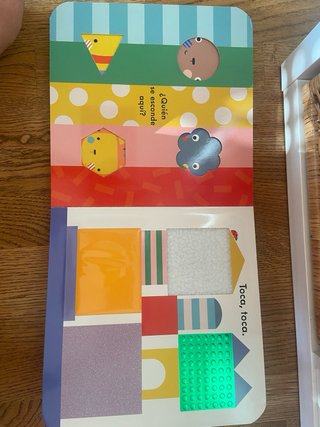 Toca toca juega-libro