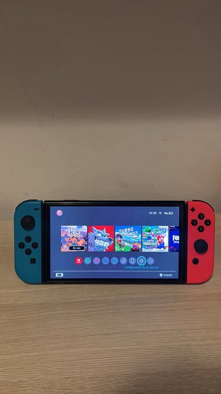 Nintendo Switch OLED + Accesorios