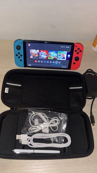 Nintendo Switch OLED + Accesorios