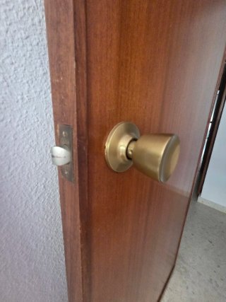 9 Puertas de Interior con Marcos y Herrajes