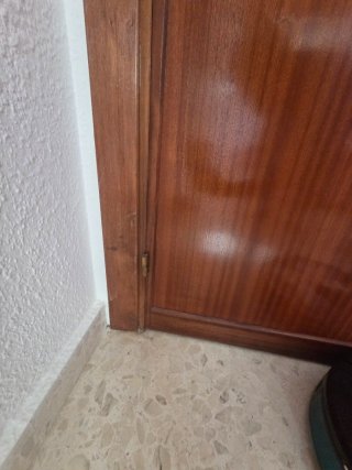 9 Puertas de Interior con Marcos y Herrajes
