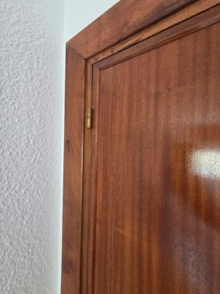 9 Puertas de Interior con Marcos y Herrajes