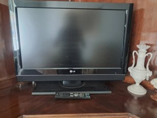 Televisión LG Negra 42 pulgadas
