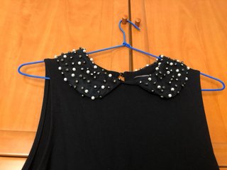 Vestido negro El Corte Inglés con cuello joya