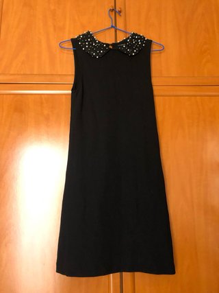 Vestido negro El Corte Inglés con cuello joya