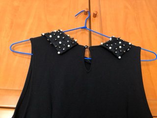 Vestido negro El Corte Inglés con cuello joya