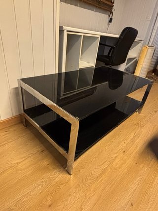 Mesa de centro de cristal y metal