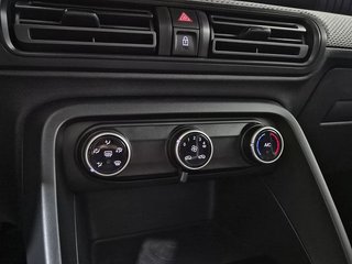 Citroën C3 C3 1.2 HYBRID 110 EDSC6 BUSINESS 5P (KMO)
