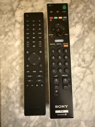 TV Sony Bravia 32 Negra y Plateada