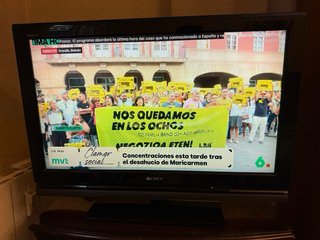 TV Sony Bravia 32 Negra y Plateada