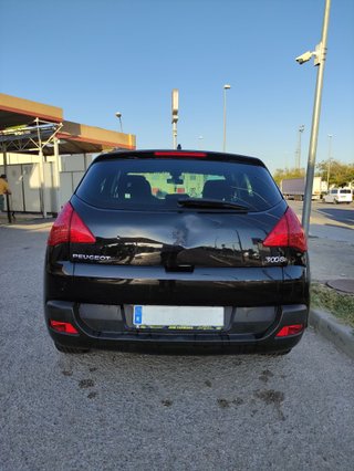 PEUGEOT 3008 Confort 1.6 HDI 112 FAP 5p.