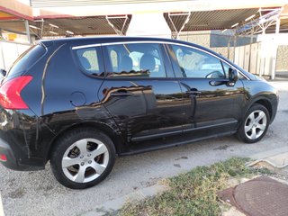 PEUGEOT 3008 Confort 1.6 HDI 112 FAP 5p.