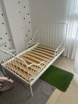 Cama extensible Ikea Minnen + colchón