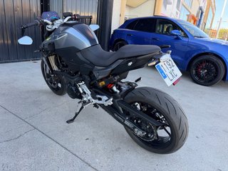 BMW F900 R